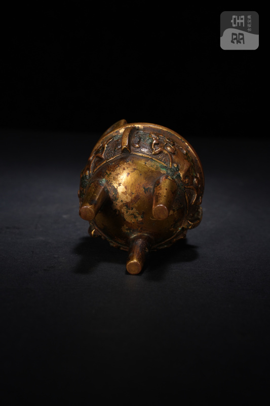 十七世纪 铜鎏金饕餮纹鼎式炉 - 图5